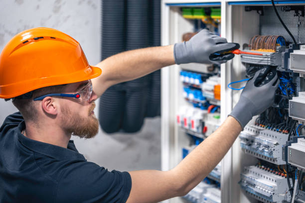 Best Circuit Breaker Repair  in Apollo Beach, FL